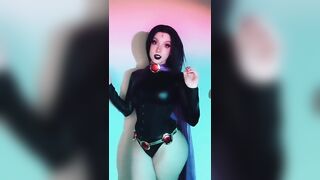 missbricosplay as raven