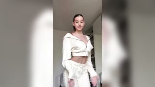 Lea Elui Ginet: Leaelui new TikTok dance #2