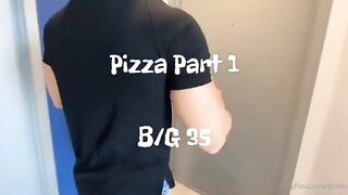 Pizza Or Her Ass ????????????