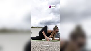 Lindsey Pelas: For those who missed the yoga nipslip #4