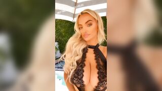 Lindsey Pelas: Massive Cleavage on IG #3