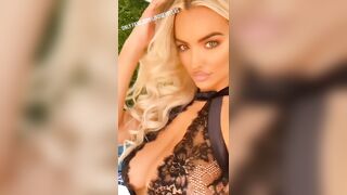 Lindsey Pelas: Massive Cleavage on IG #4