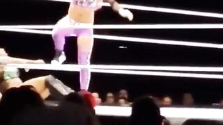 Liv Morgan stinkface Ember Moon