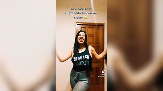 Lizbeth Rodriguez: Casi se le salen, es toda una puta♥️♥️♥️♥️ #3