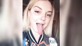 Super Sexy Long Tongue ????