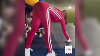 Madelaine Petsch: Gif by u/noneforglory #4