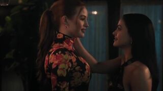 Kissing with Camila + S6E22