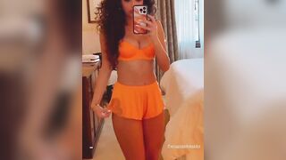 Madison Pettis: today’s orange set #3