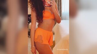 Madison Pettis: today’s orange set #4