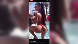 Marilyn Melo: Caramel booty #2