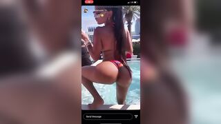 Marilyn Melo: Caramel booty #3