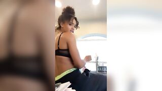 Dakota Gonzalez: From her live earlier, nothing major #3