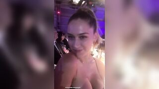 Elsie Hewitt: Insta Story Gfy #3