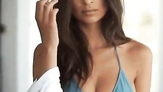 Emily Ratajkowski: Emily Ratsjkowski. That’s all I’m capable of saying right now... #2