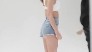 Emily Ratajkowski: Short shorts #3