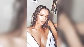 Emily Ratajkowski: Met Gala BTS #2