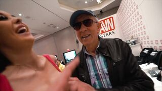 Behind the Scenes: Fans Getting Lucky At AVN Sexpo #4