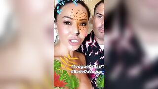 Famosas Gostosas: Sabrina Sato mostrando a parte do seio #2