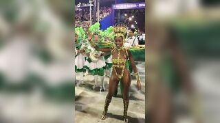 Iza carnaval - Tik Tok