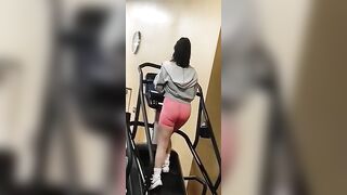 Fit Girls: Captured this little cutie at the gym this morning! Such a tight booty! #4