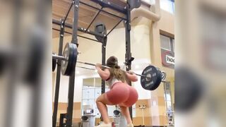 Fit Girls: Squats for the gains #4