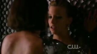 Katie Cassidy lesbian make out