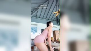 Jailyne Ojeda: Just walking fap material #3