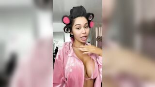 Janet Guzman: Bad bitch №2 #2