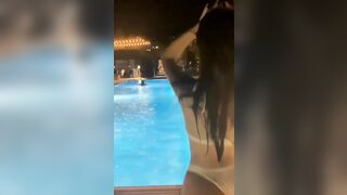 Big Booty pool Dive in