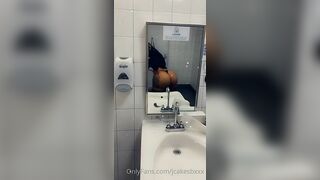 JayCake: Twerk in public restroom #3