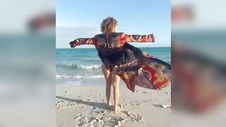 Jennifer Lopez: by the beach #2