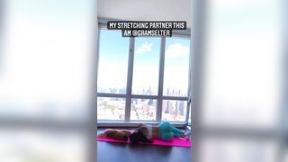 Jen Selter: floor stretches #4