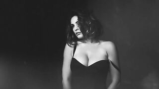 Kelly Brook: Behind the scenes, 2015 calendar #4