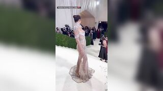 Kendall Jenner: Showing off at the 2021 met gala #3