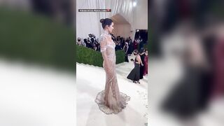 Kendall Jenner: Showing off at the 2021 met gala #4