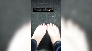 Kenishafineasf: Sexy ass toes #4