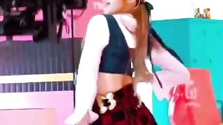 Kpop Girls: Sana shaking it for us. Stolen from youtube #3