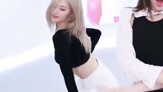 Kpop Girls: Sana shaking it for us. Stolen from youtube #4