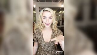 Kiernan Shipka: Golden goddess #4