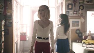 Kiernan Shipka: As Sabrina in Riverdale 6x19 #3