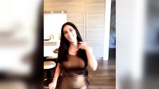 Kim Kardashian: Kim Kardahsian Curves #2