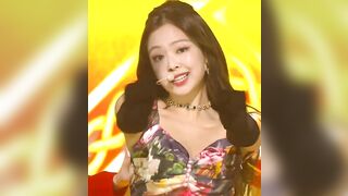 Kpop: Blackpink - Jennie's Cleavage #2