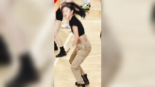 RED VELVET - SEULGI butt drop comp