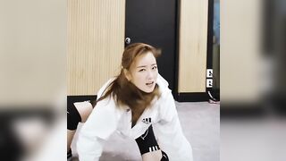 Apink Bomi - Jiggle