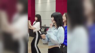 Kpop: TWICE - Sana, Momo, Nayeon, Mina & Jeongyeon #2