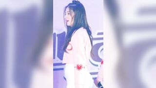 MOMOLAND- Nancy