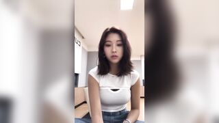 CLC - Seungyeon boobs