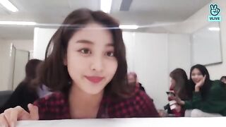 (Twice) JIHYO - Epic eye contact + booty