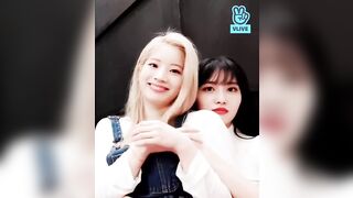 Kpop: Twice - Momo getting handsy with Dahyun! #3