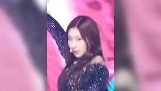 Kpop: ITZY - Chaeryeong cfm eyes #3